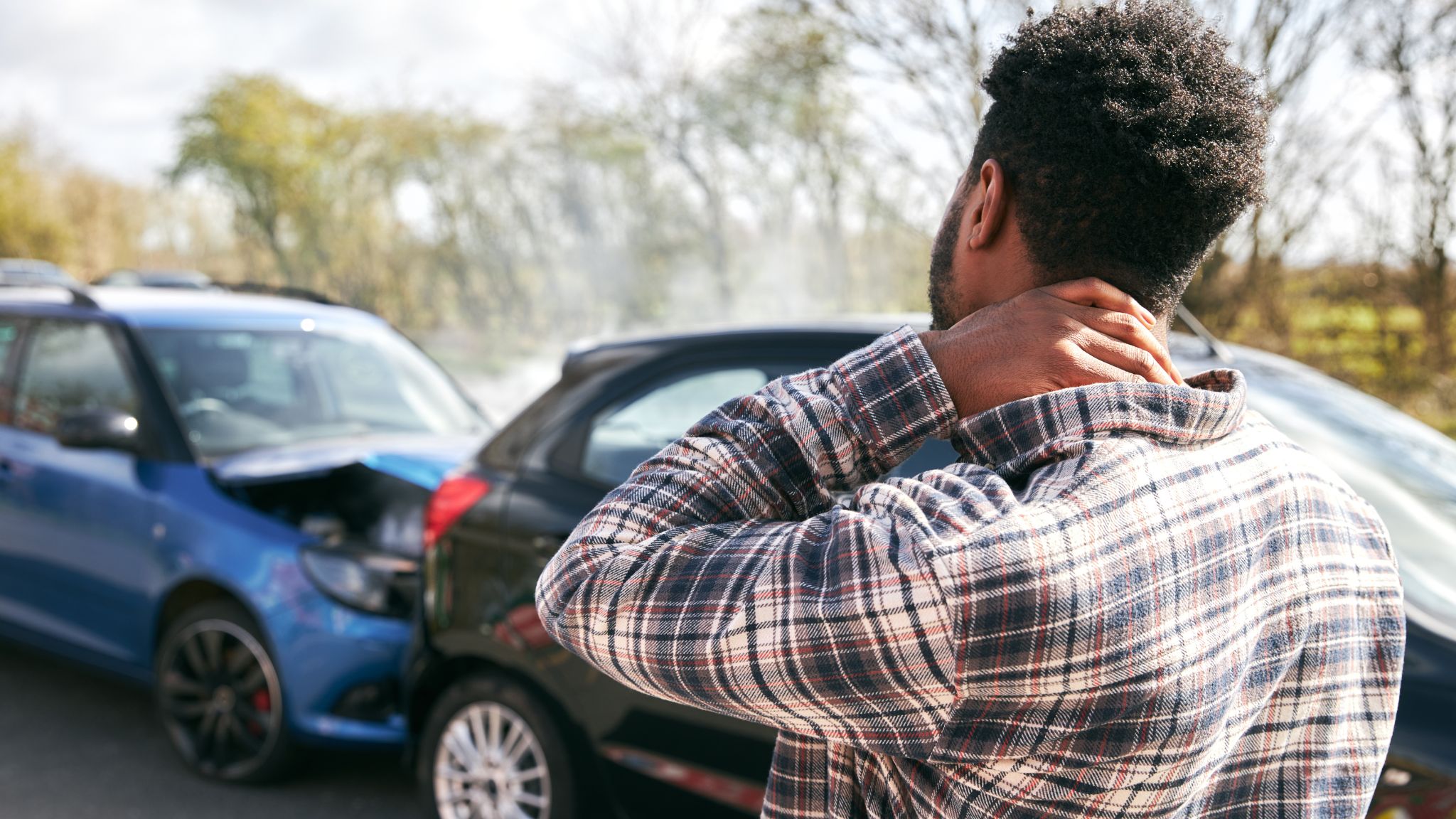 Georgia car accident attorney discussing uninsured driver case with client