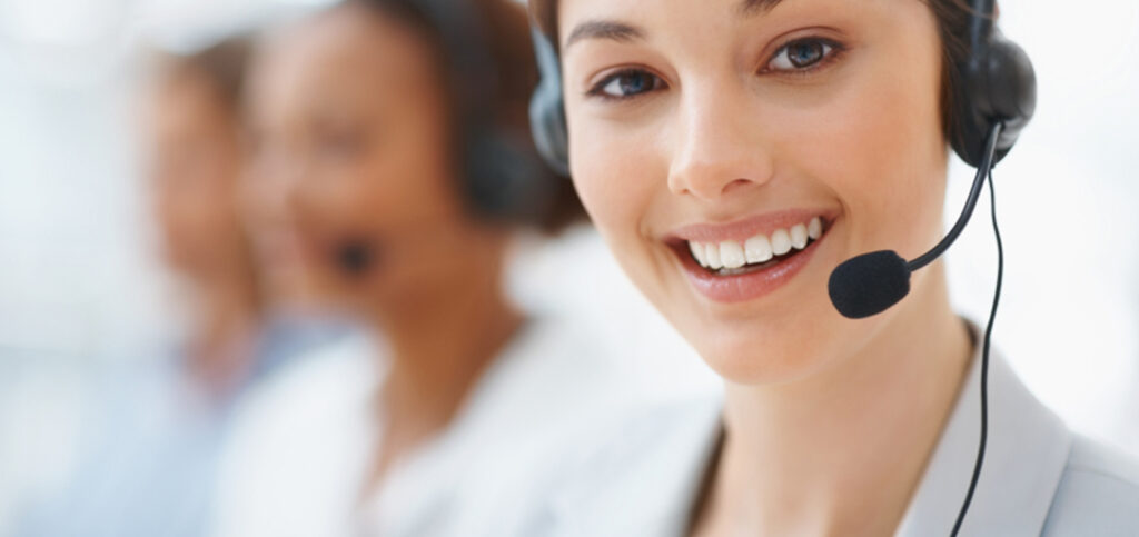 Illustration of National General Insurance customer service representative assisting a New York policyholder on phone call